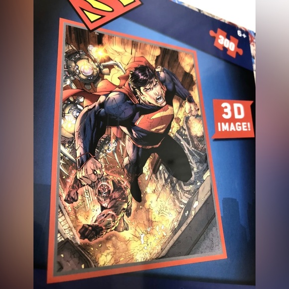 DC Comics Superman Prime 3D Puzzle 300 Pieces In Collectible Metal Tin Book - Picture 4 of 8
